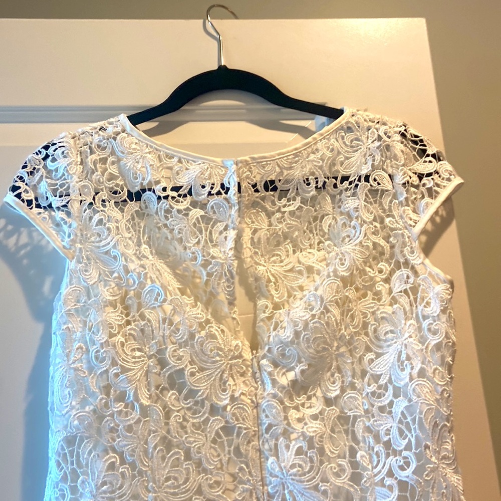 Adrianna Papell. ladies size 6. white dress - Picture 5 of 5